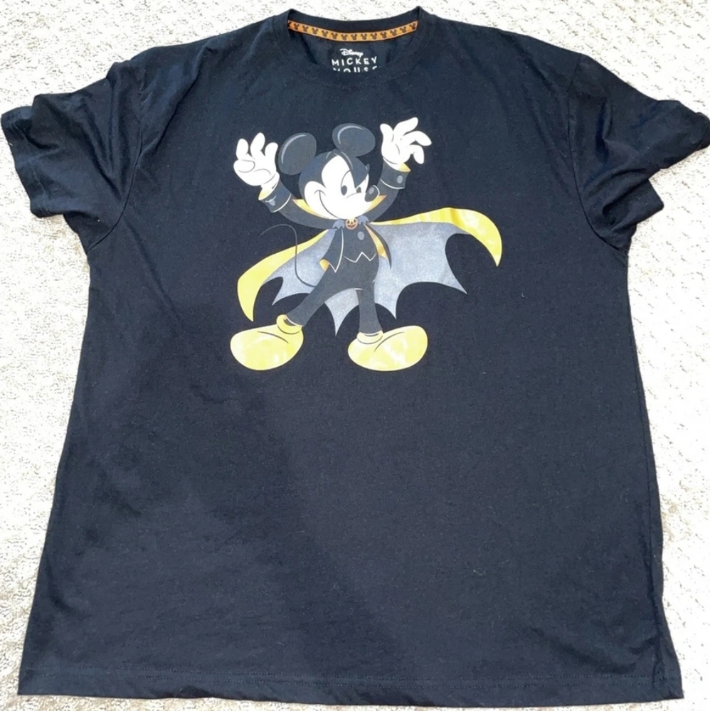 Disney Vampire Mickey Mouse Halloween Black Tshirt W/ Orange/gray/cream XXL